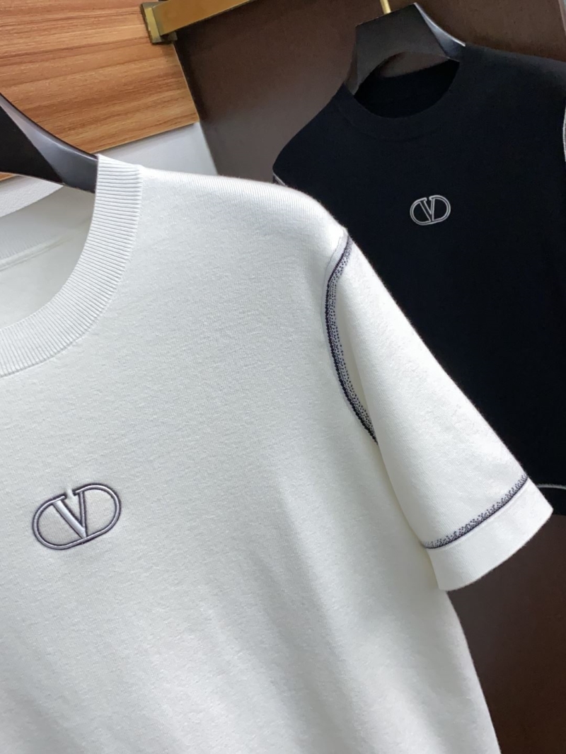 Va1e*ntin0 shirt